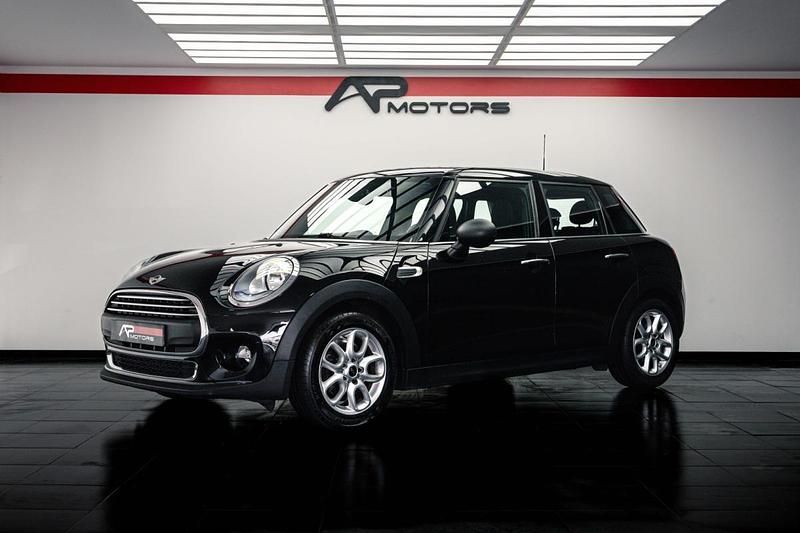 Preto Usado 2017 Mini Cooper Citadino | € 14.500 (Bom preço) - Imagem 1/4