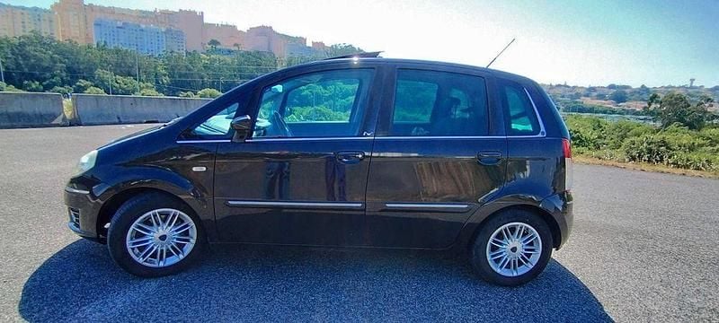 Usado Lancia Musa 90 HP (66 kW) 2009 Monovolume