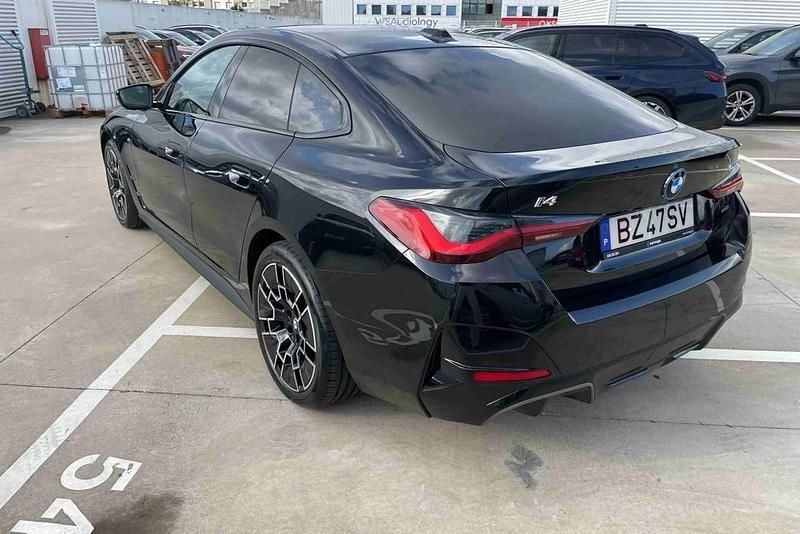 Usado BMW i4 Comfort Edition 250 kW (340 HP) 2025 Preto Sedan