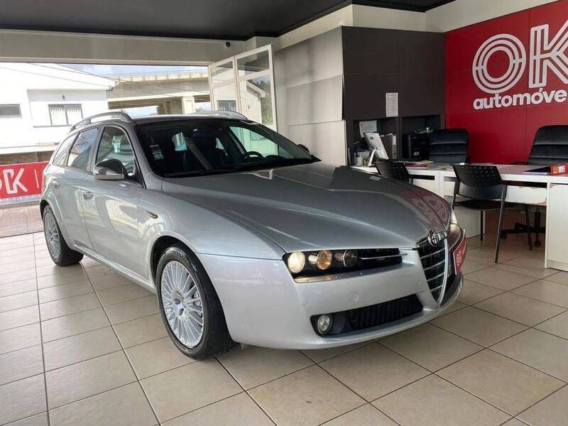 Cinzento Usado 2007 Alfa Romeo 159 Carrinha | € 6.490 - Imagem 1/4