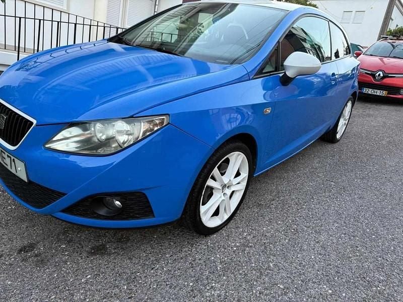 Azul Usado 2009 Seat Ibiza Citadino | € 6.200 (Preço justo) - Imagem 1/4