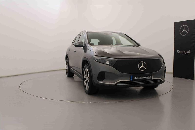 Cinzento Usado 2024 Mercedes EQA250+ Edition SUV | € 41.990 (Bom preço) - Imagem 1/4