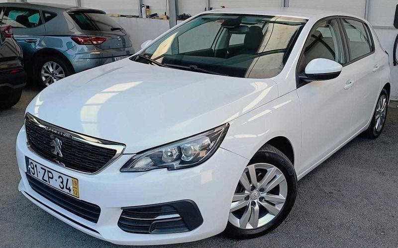 Branco Usado 2019 Peugeot 308 Citadino | € 13.700 (Preço justo) - Imagem 1/4