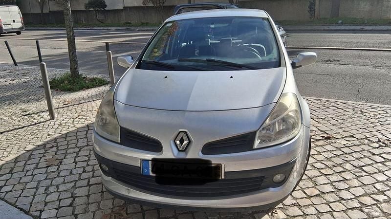 Usado 2008 Renault Clio II Sedan | € 2.950 (Bom preço) - Imagem 1/4