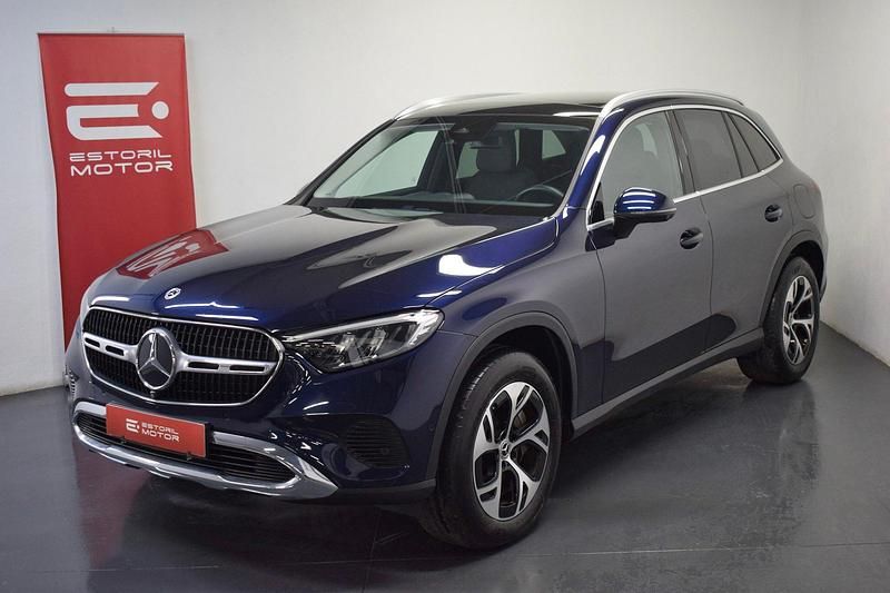 Azul Usado 2024 Mercedes GLC400d SUV | € 72.500 - Imagem 1/4
