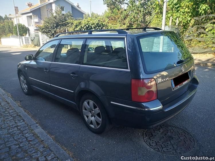 Azul Usado 2003 VW Passat Carrinha | € 3.750 (Preço justo) - Imagem 1/1