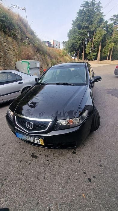 Usado 2004 Honda Accord Sedan | € 6.500 - Imagem 1/4