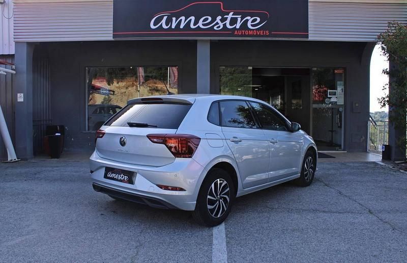 Usado VW Polo 95 HP (69 kW) 2024 Cinza Citadino