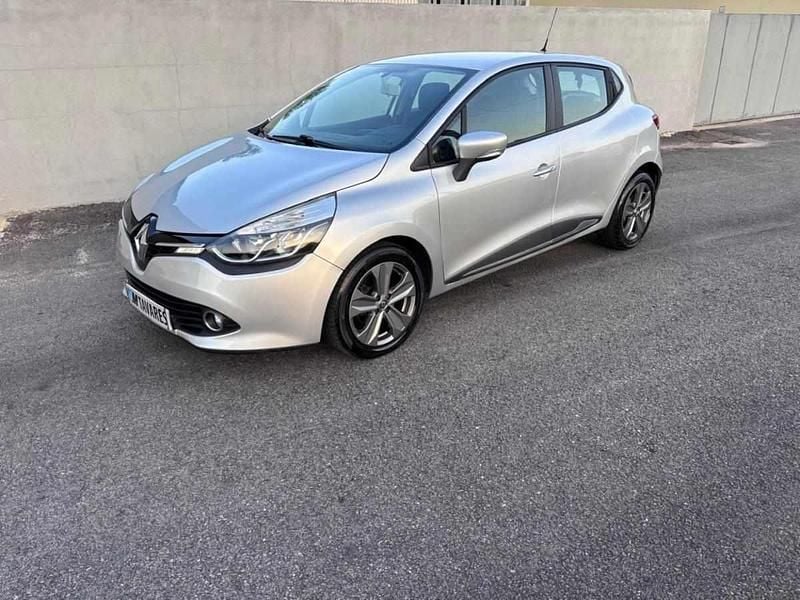 Cinzento Usado 2013 Renault Clio IV | € 8.750 (Preço justo) - Imagem 1/4