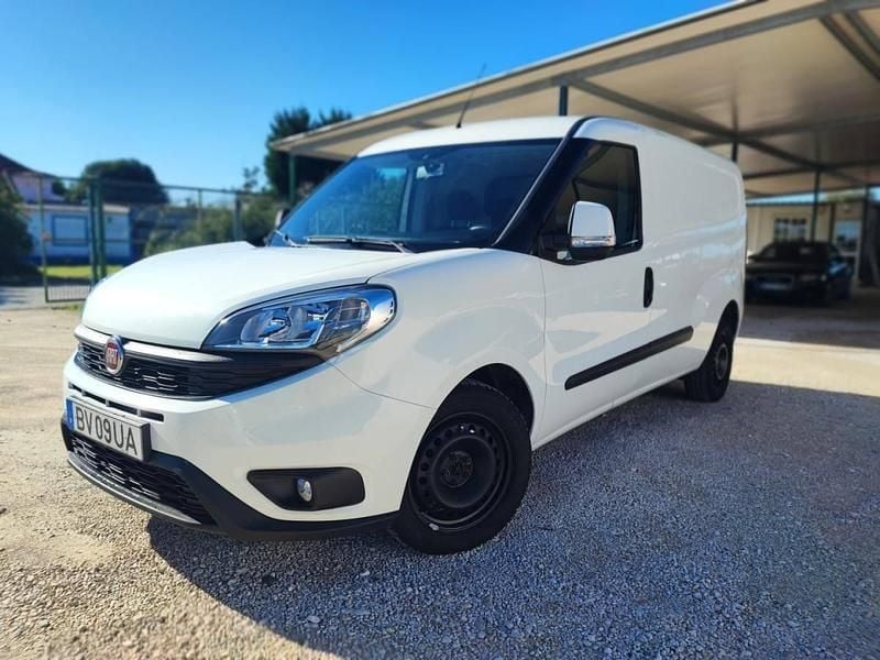 Branco Usado 2016 Fiat Doblò Monovolume | € 9.990 (Super Preço) - Imagem 1/4