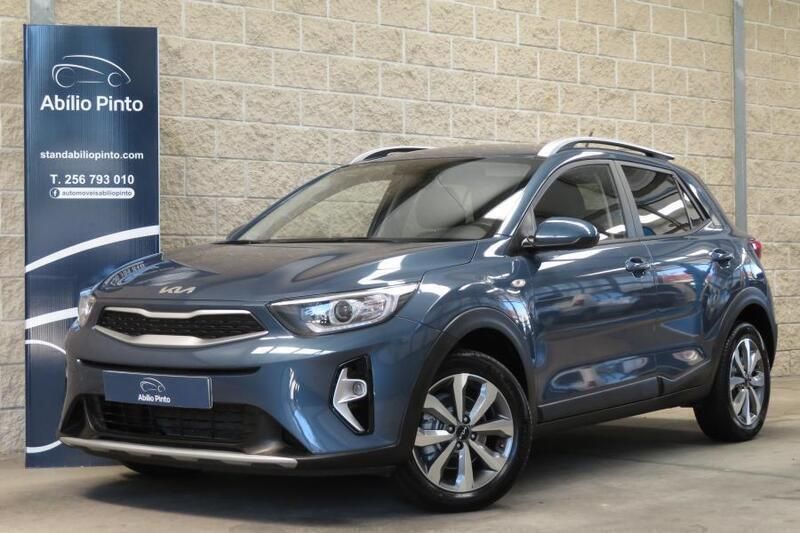 Cinza Usado 2024 Kia Stonic SUV | € 17.599 (Preço justo) - Imagem 1/4