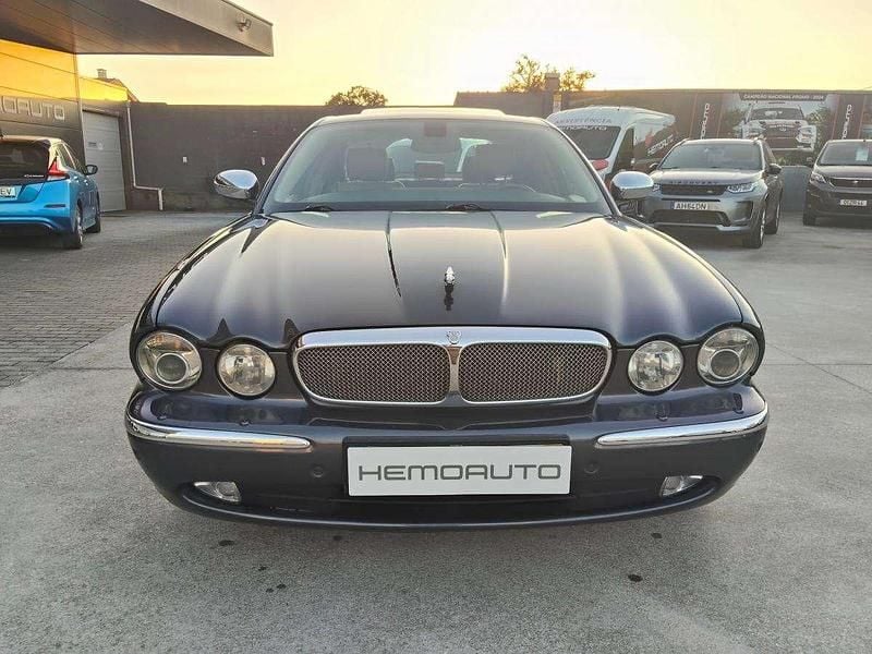 Usado Jaguar XJ 207 HP (152 kW) 2006 Antracite Sedan