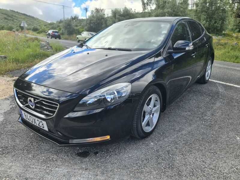 Preto Usado 2014 Volvo V40 Momentum Carrinha | € 11.950 (Preço justo) - Imagem 1/4