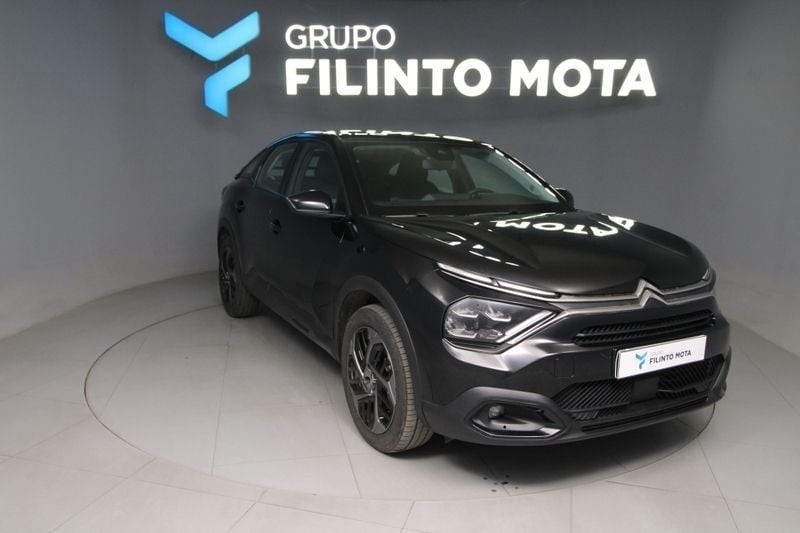 Preto Usado 2024 Citroën C4 PureTech Sedan | € 20.490 (Preço justo) - Imagem 1/1