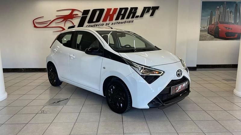 Branco Usado 2019 Toyota Aygo X-Black Citadino | € 10.990 (Preço justo) - Imagem 1/4