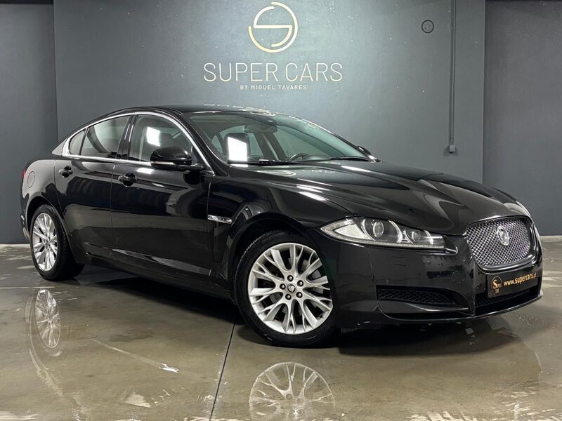 Preto Usado 2012 Jaguar XF Premium Luxury Sedan | € 15.990 (Preço justo) - Imagem 1/4