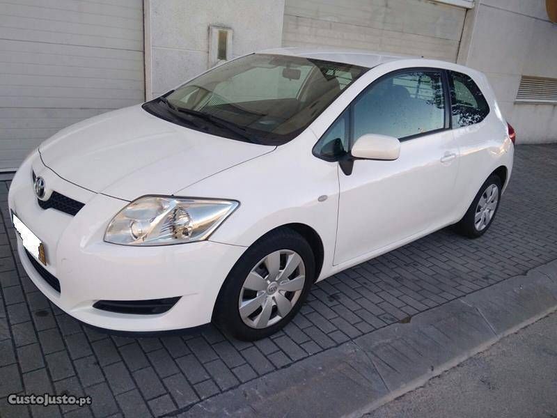 Sold Toyota Auris 1.4D-4D 90Cv - 09 - Carros usados para venda