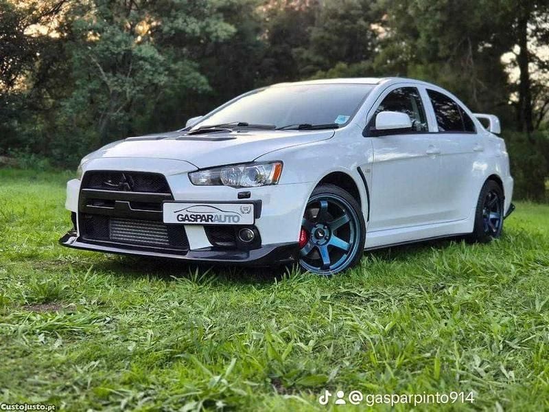 Usado Mitsubishi Lancer 300 HP (220 kW) 2019 Sedan