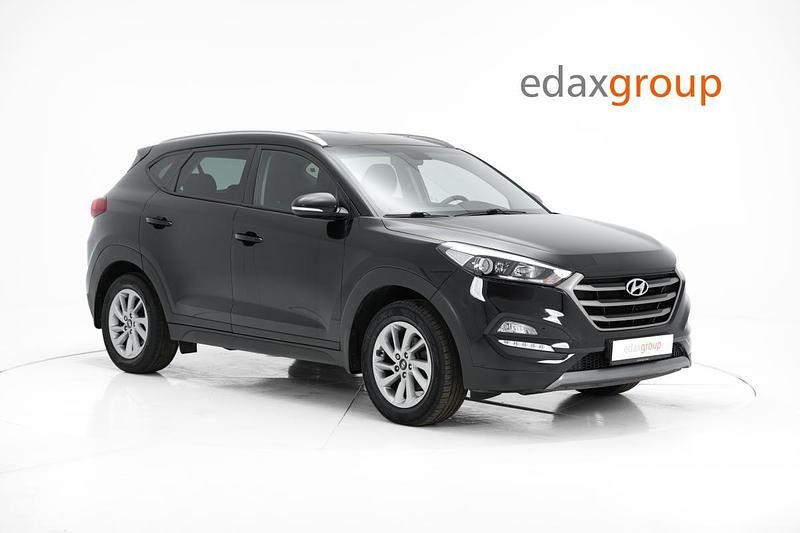 Usado Hyundai Tucson 116 HP (85 kW) 2016 Preto SUV