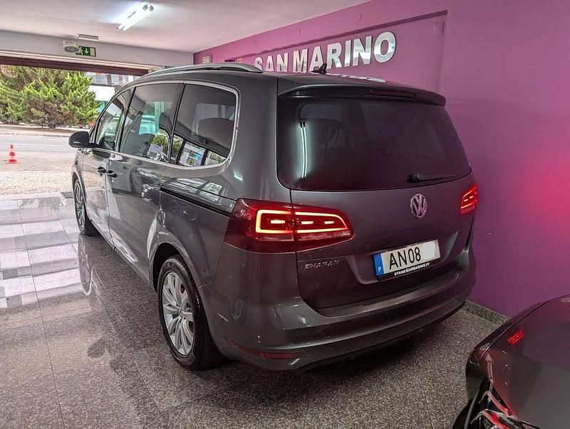 Usado VW Sharan Highline 150 HP (110 kW) 2022 Cinza Monovolume