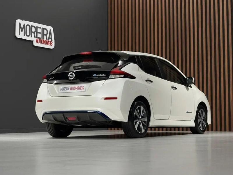 Usado Nissan Leaf Acenta 110 kW (150 HP) 2021 Amarelo Citadino