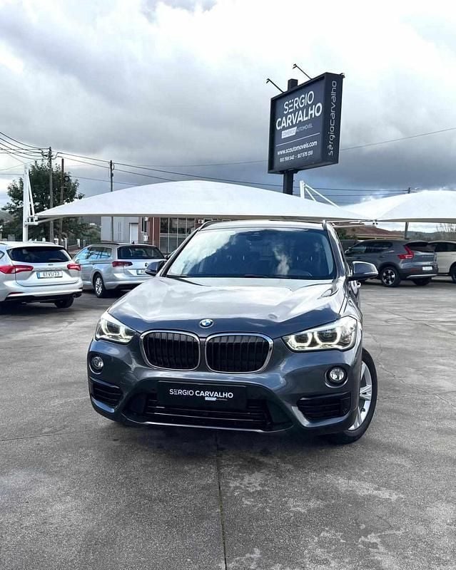 Cinza Usado 2018 BMW X1 Sport Line SUV | € 21.900 (Preço justo) - Imagem 1/4