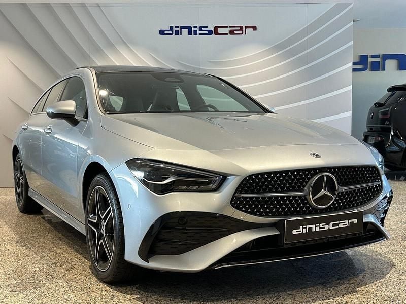 Usado Mercedes CLA250e AMG line 218 HP (160 kW) 2024 Cinza Sedan