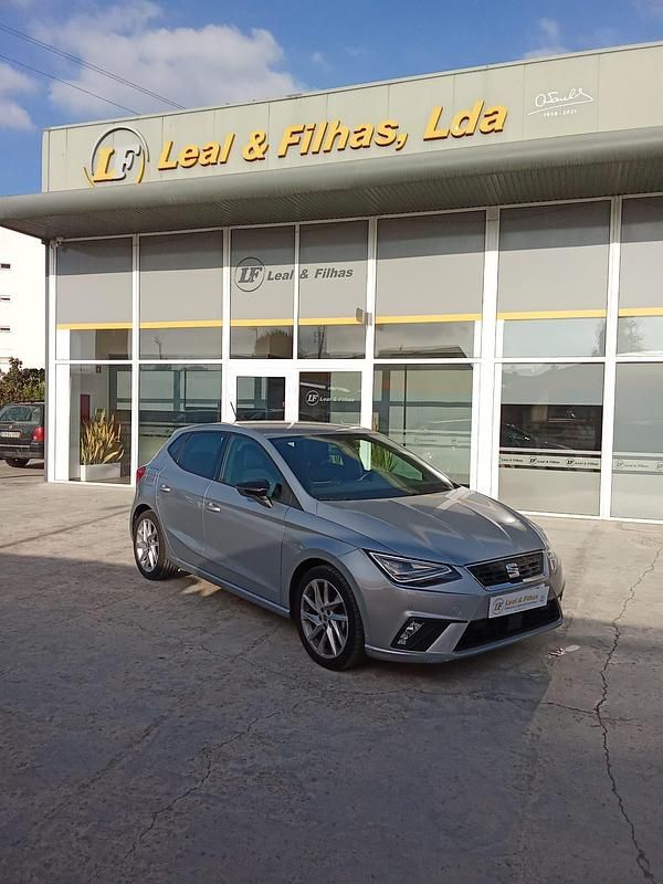Cinza Usado 2024 Seat Ibiza FR | € 19.990 (Caro) - Imagem 1/4