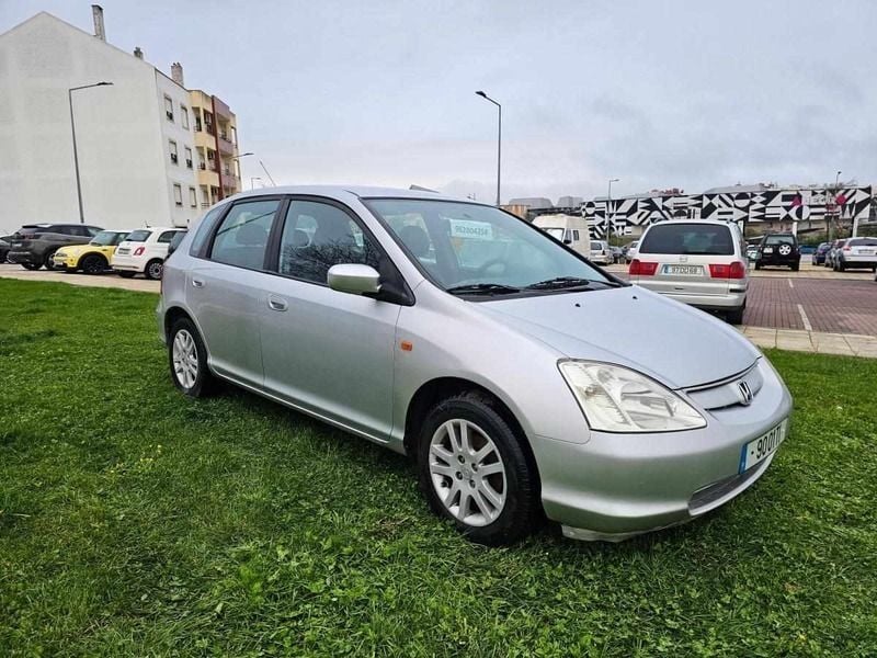 Cinzento Usado 2002 Honda Civic Citadino | € 3.990 (Preço justo) - Imagem 1/4