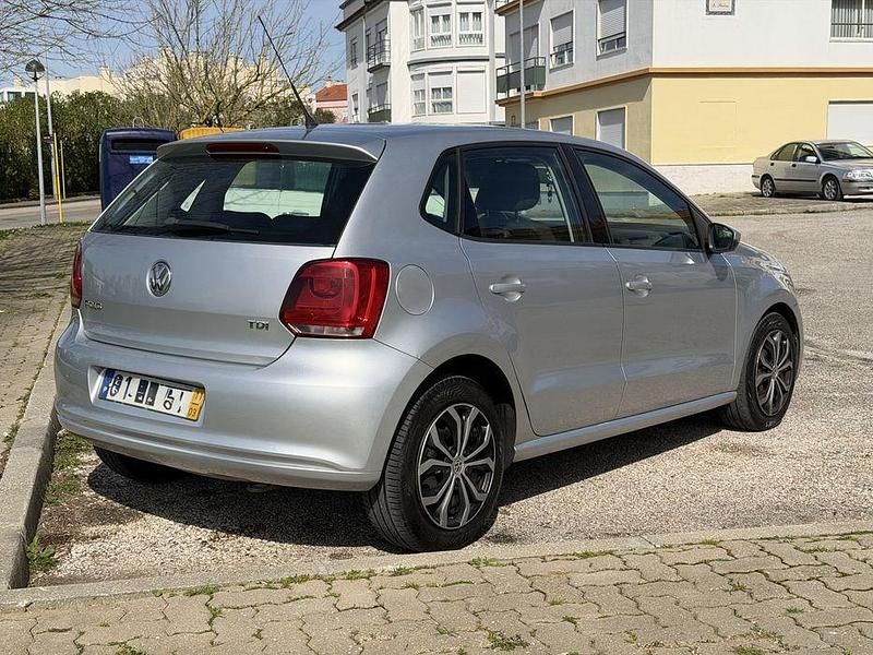 Usado VW Polo 75 HP (55 kW) 2011 Sedan