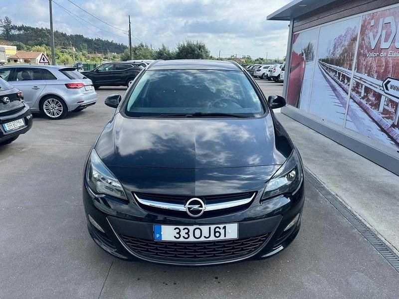 Usado Opel Astra Sport 136 HP (100 kW) 2014 Preto Carrinha