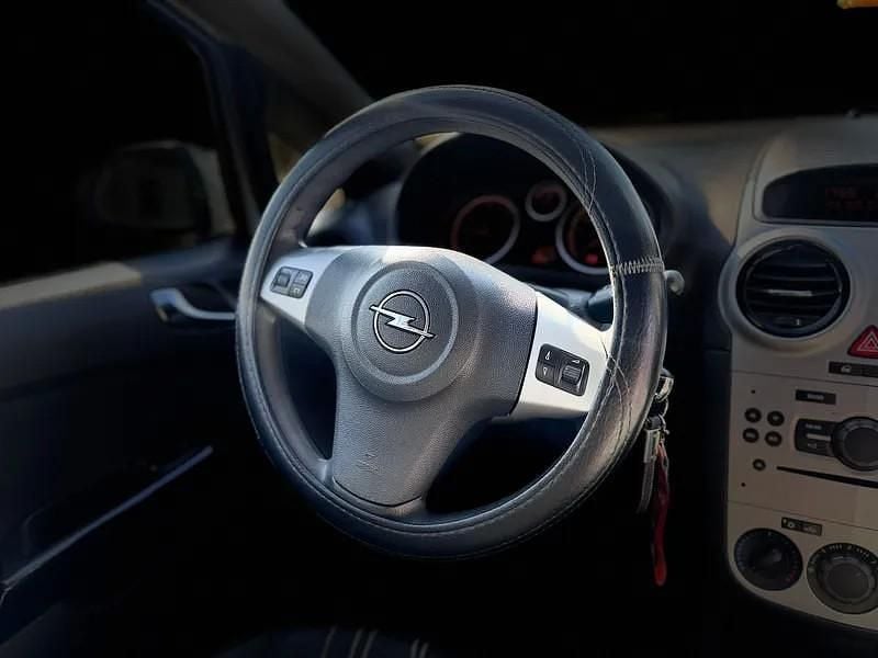 Usado Opel Corsa 95 HP (69 kW) 2010 Branco Citadino