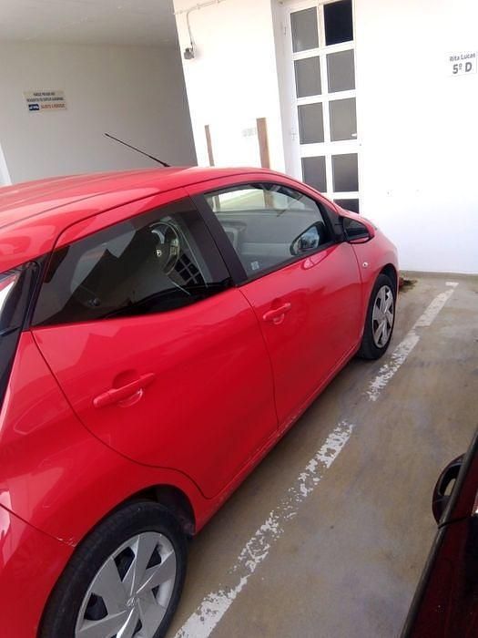 Usado Toyota Aygo 69 HP (50 kW) 2016 Citadino