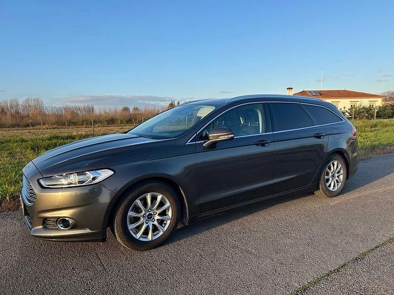 Usado Ford Mondeo Business Edition 120 HP (88 kW) 2016 Carrinha