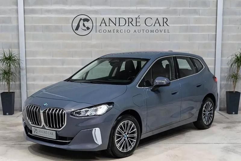 Usado BMW 230e Active Tourer Luxury Line 326 HP (239 kW) 2023 Cinza antracite Monovolume