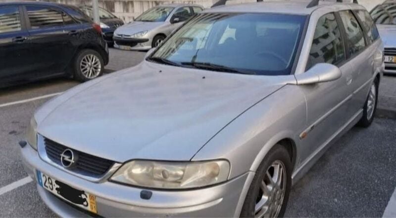 Usado 2000 Opel Vectra Sport Sedan | € 1.500 - Imagem 1/4