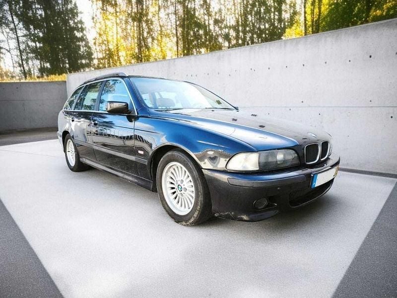 Usado 2000 BMW 530 Sedan | € 2.800 - Imagem 1/4