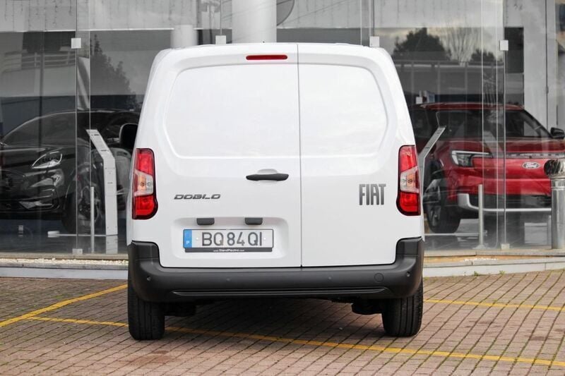 Novo Fiat Doblò 130 HP (95 kW) 2025 Branco Monovolume