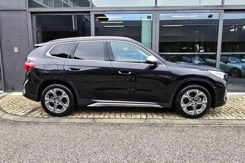 Usado BMW iX1 xLine 150 kW (204 HP) 2024 Preto SUV