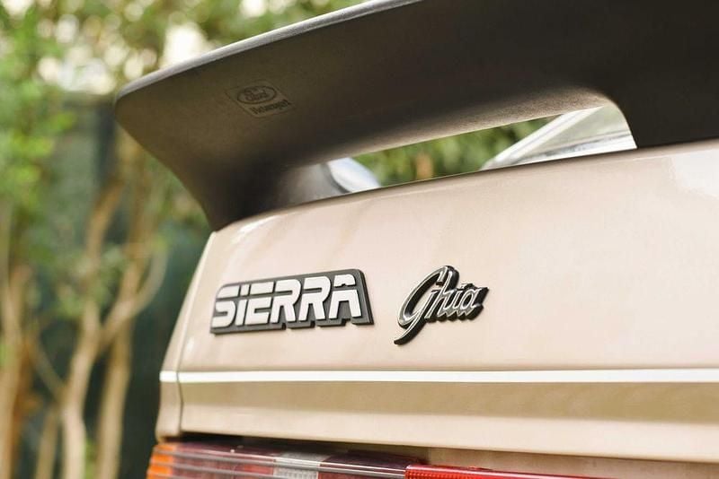 Usado Ford Sierra Ghia 105 HP (77 kW) 1983 Sedan