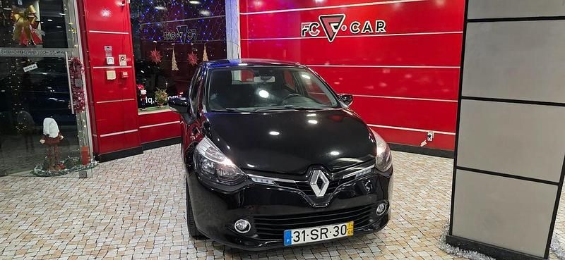 Usado Renault Clio IV Dynamique 85 HP (62 kW) 2014 Preto