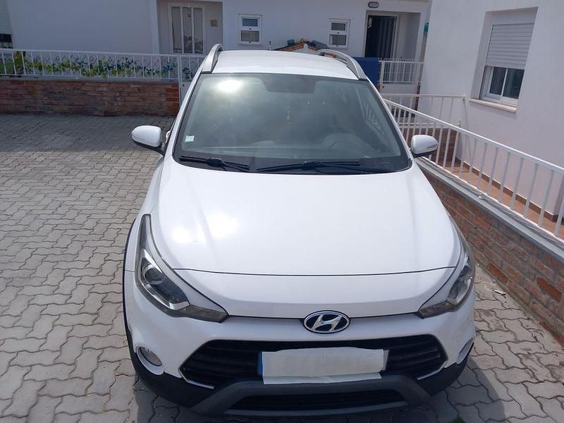Usado 2016 Hyundai i20 Active Sedan | € 7.811 - Imagem 1/4