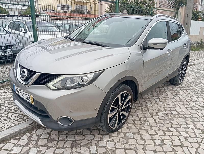 Cinza Usado 2015 Nissan Qashqai Tekna SUV | € 13.900 (Bom preço) - Imagem 1/4
