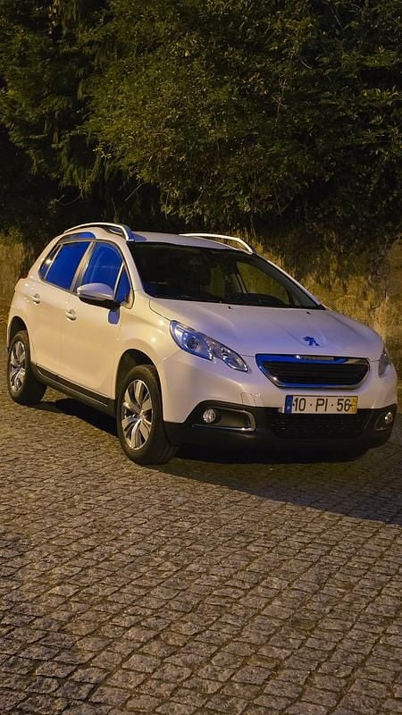 Branco Usado 2014 Peugeot 2008 Active SUV | € 9.950 (Bom preço) - Imagem 1/2