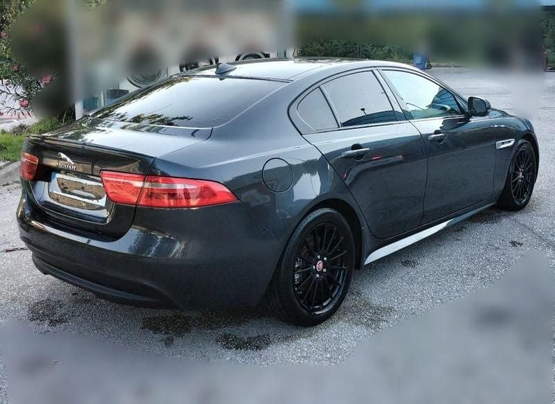 Usado 2016 Jaguar XE R-Sport Sedan | € 16.900 - Imagem 1/4