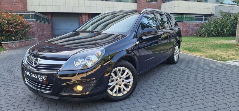 Preto Usado 2009 Opel Astra Eco Sedan | € 4.500 (Preço justo) - Imagem 1/4