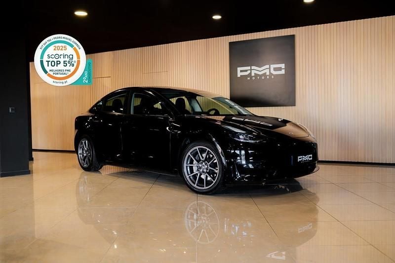 Preto Usado 2021 Tesla Model 3 Sedan | € 26.900 (Bom preço) - Imagem 1/4