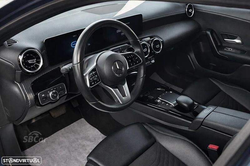 Usado Mercedes A250 Progressive 161 HP (118 kW) 2020 Azul