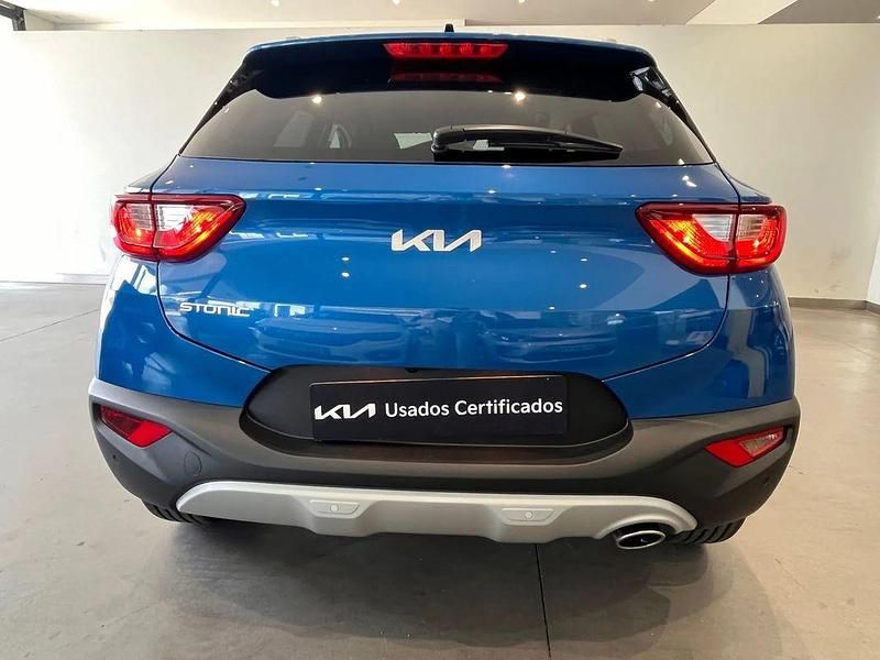 Usado Kia Stonic 100 HP (73 kW) 2025 Azul SUV