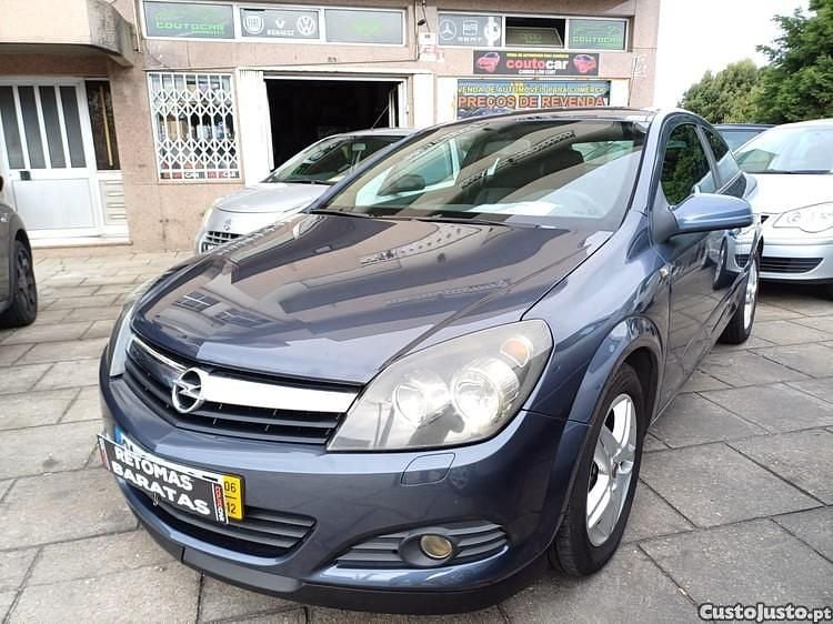 Cinza Usado 2006 Opel Astra GTC Coupé | € 4.899 (Preço justo) - Imagem 1/1